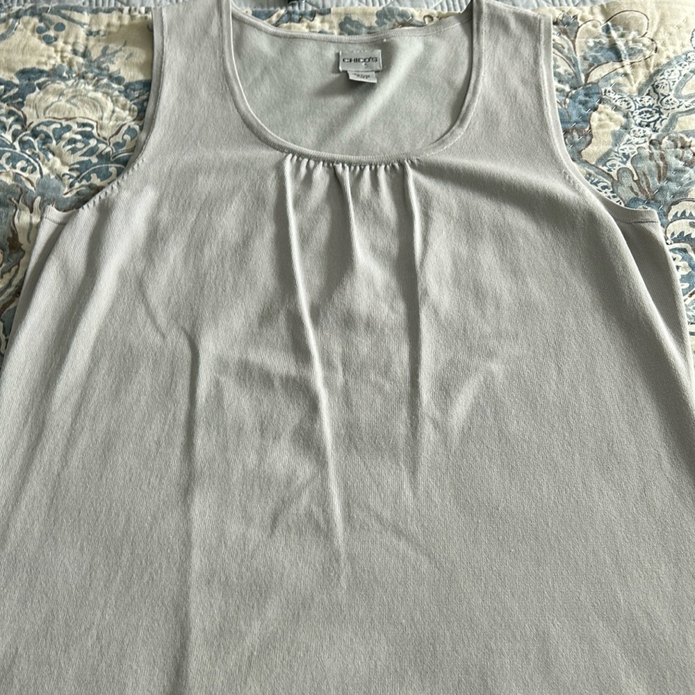 Chico’s Light Grey Shell, Size 2 ((10-12)